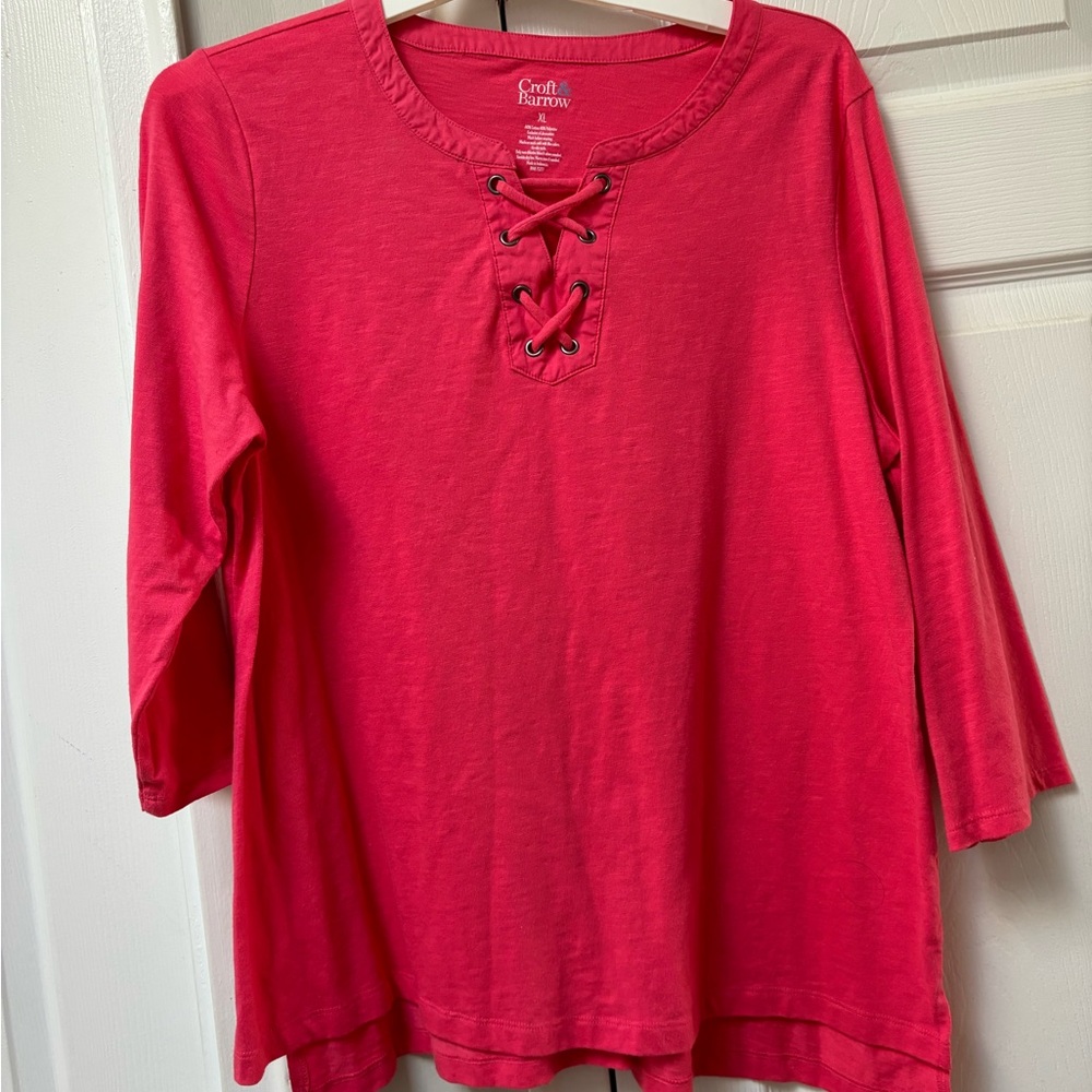 Long sleeve t-shirt with crisscross V-neck.Pretty salmon color